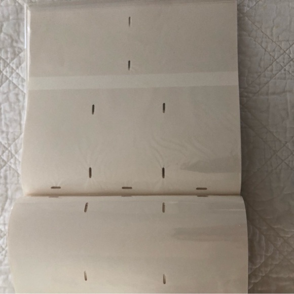 NWT Beautiful Wedding Photo Album With Decorative Stitching Accents - Picture 4 of 9